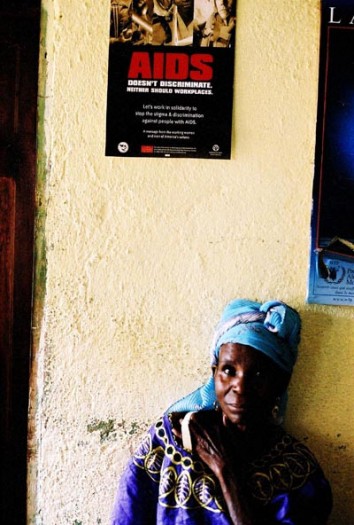 A woman waits for a consultation in Bagera clinic, Bukavu. Kate Holt.